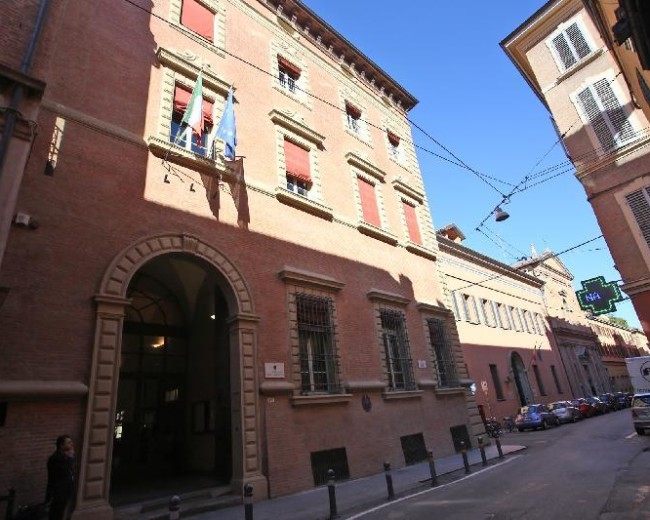 LICEO MINGHETTI BOLOGNA: 3 ANNI VERSO IL FUTURO